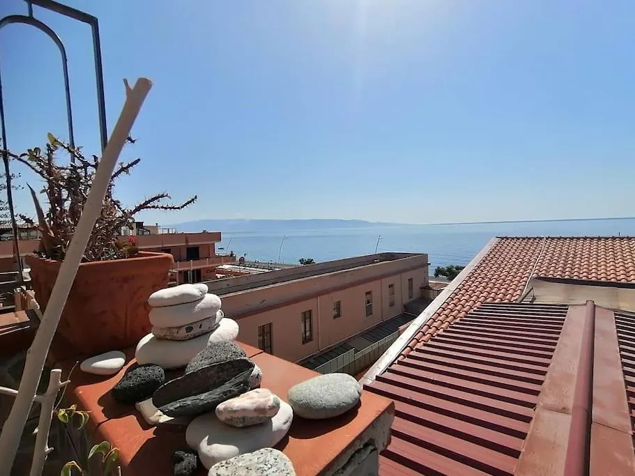 로칼루메라 Casa Di Arturo Mansarda 아파트